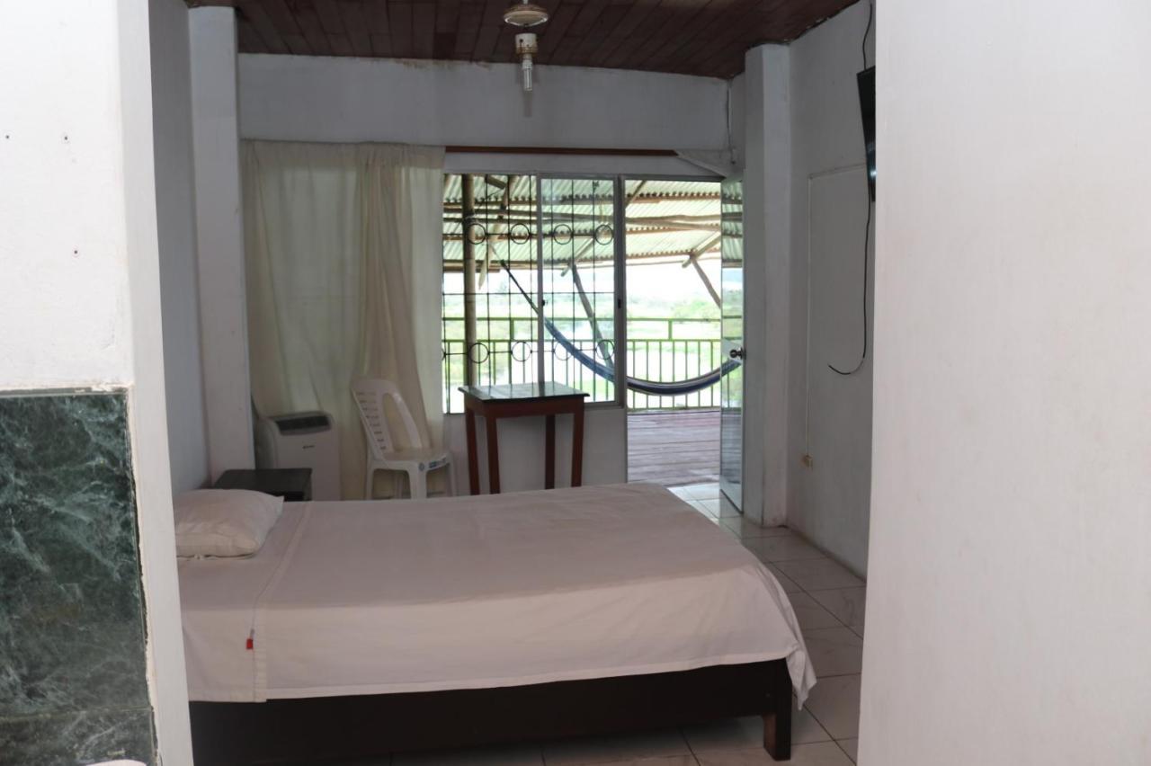 Amazon Breeze Hotel Iquitos Exterior foto