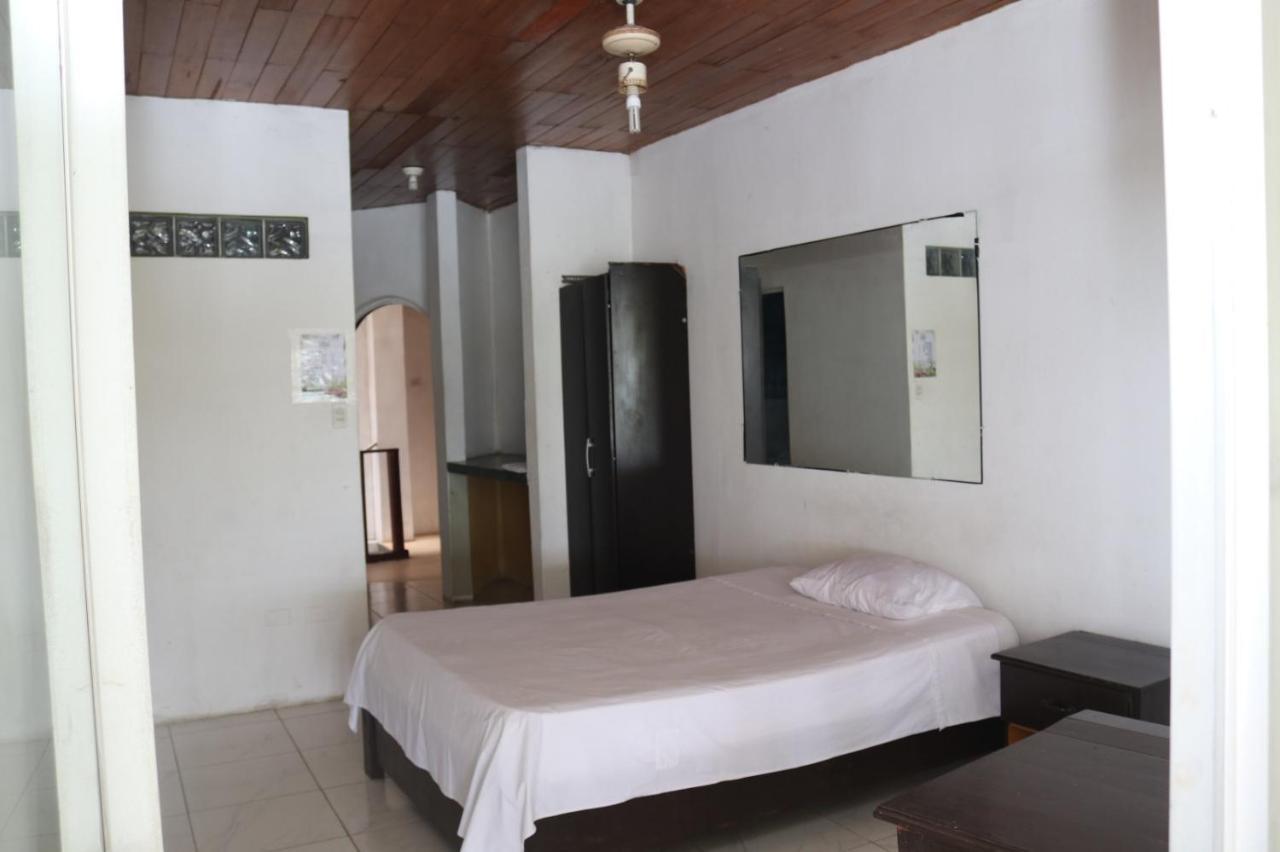 Amazon Breeze Hotel Iquitos Exterior foto